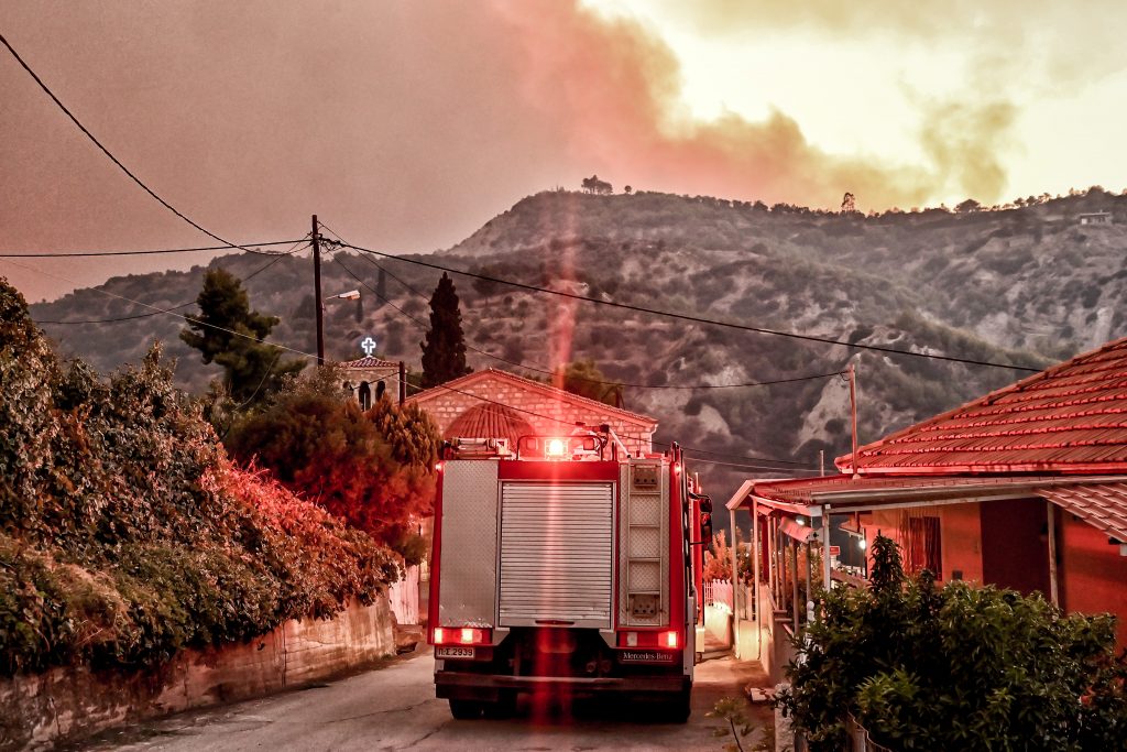 Τίτλος: Θάνατος δύο ανδρών στην Κορινθία από φωτιά κατά την προσπάθεια βοήθειας