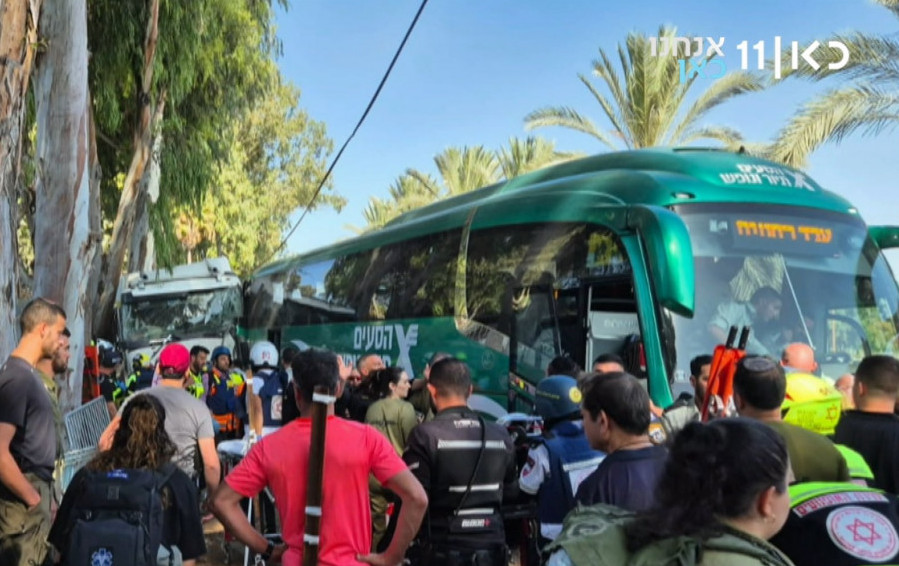 Τραγωδία κοντά στο Τελ Αβίβ με πολλούς τραυματίες από φορτηγό που έπεσε σε στάση λεωφορείου