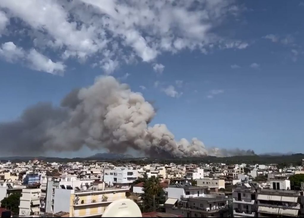 Συναγερμός στην Ηλεία με αλλεπάλληλες πυρκαγιές και υποψίες για εμπρησμούς